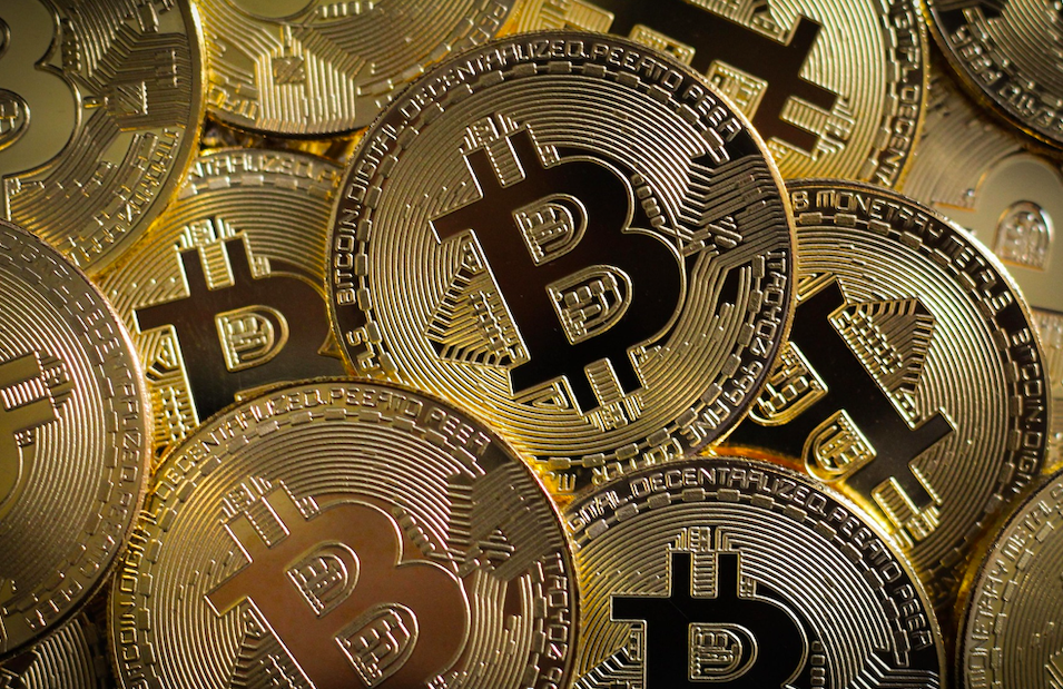 Vrouw uit Ruurlo (77) raakt ruim vier ton aan crypto kwijt: man uit Lichtenvoorde aangehouden